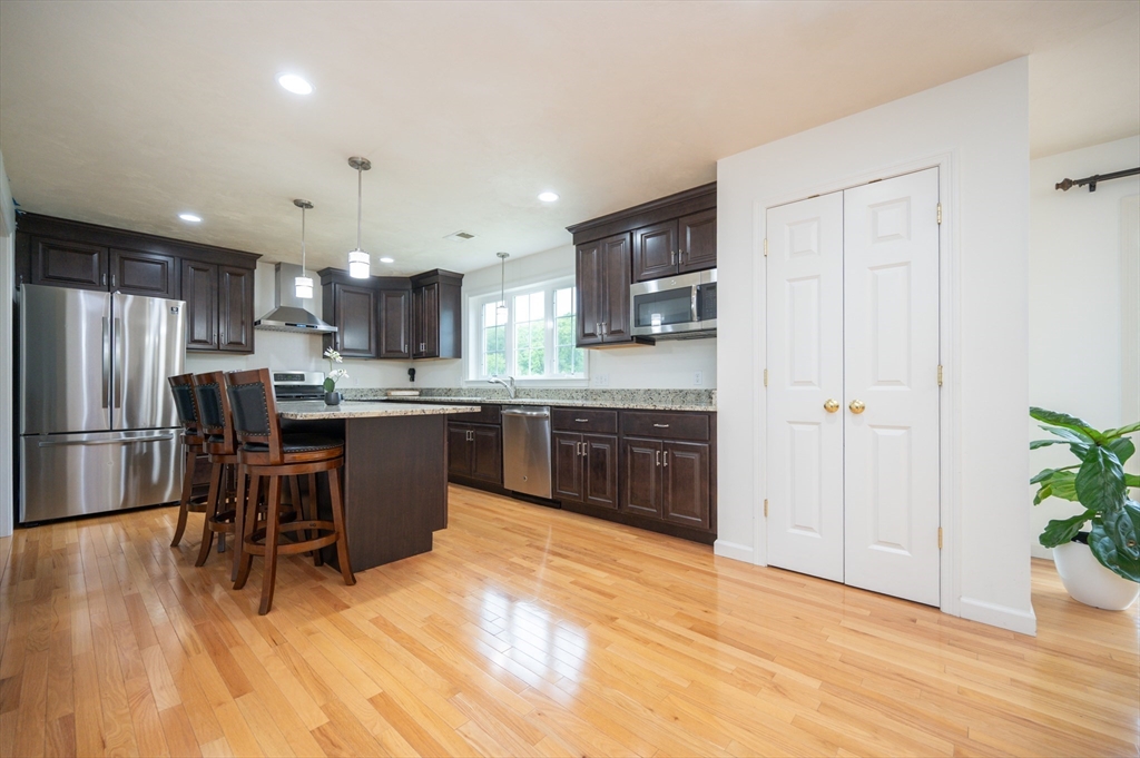 7 Willow Brook Ln, Blackstone