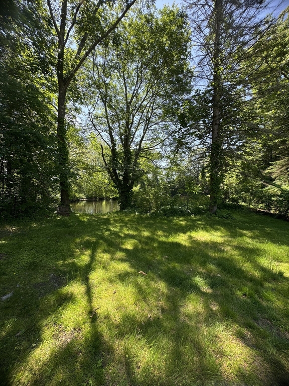 107 Boston Rd, Sutton