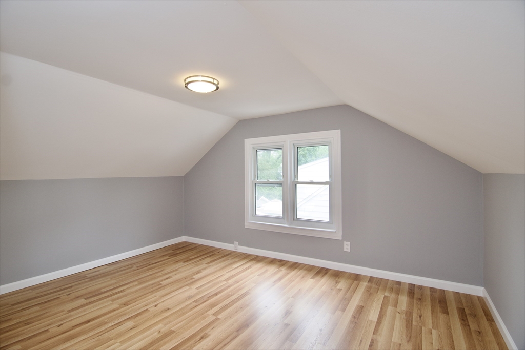 63 Grandview St, East Forest Park