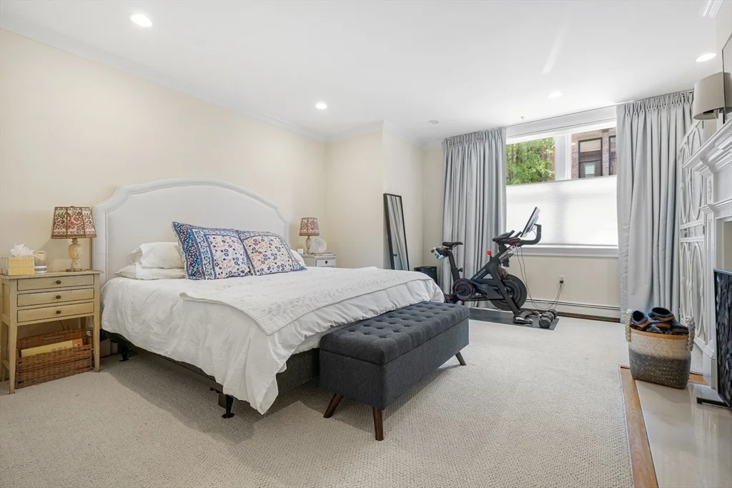 28 Marlborough St, Back Bay