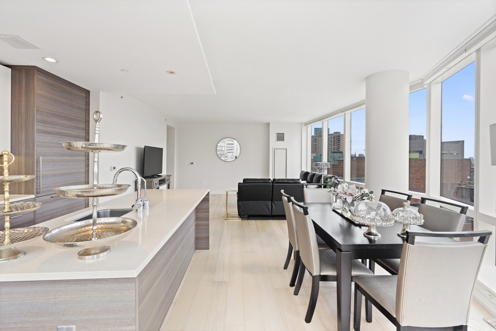 1 Franklin St, Midtown