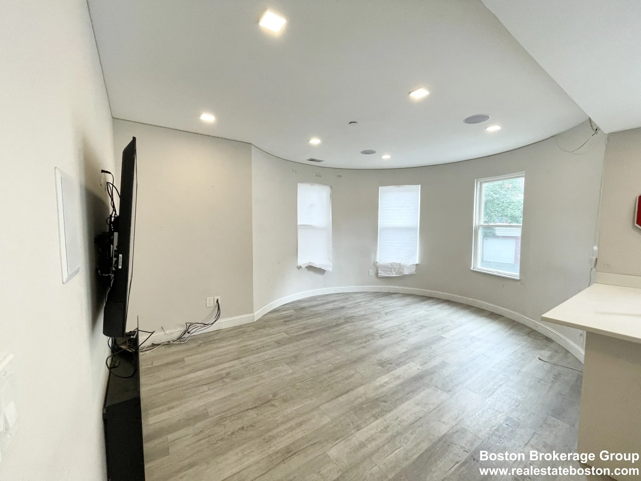 113 Hillside St, Mission Hill