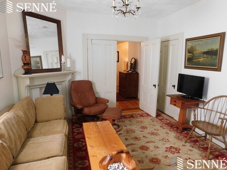 70 Cushing St, Strawberry Hill