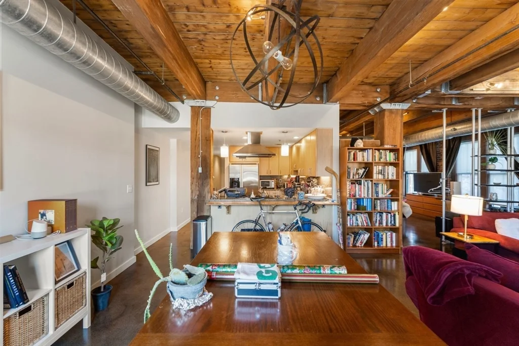 9 W Broadway, South Boston