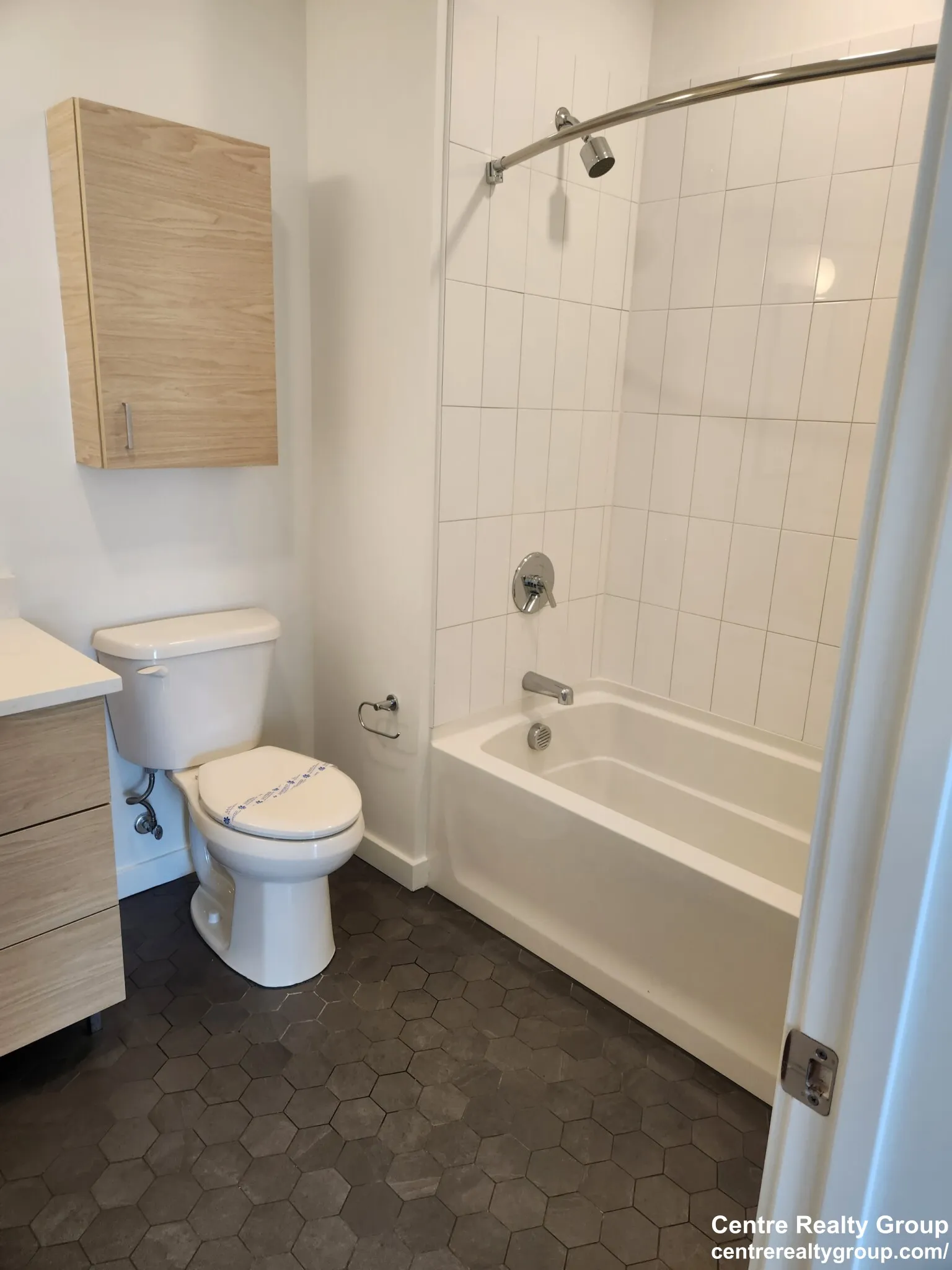 845 Washington St, Newtonville