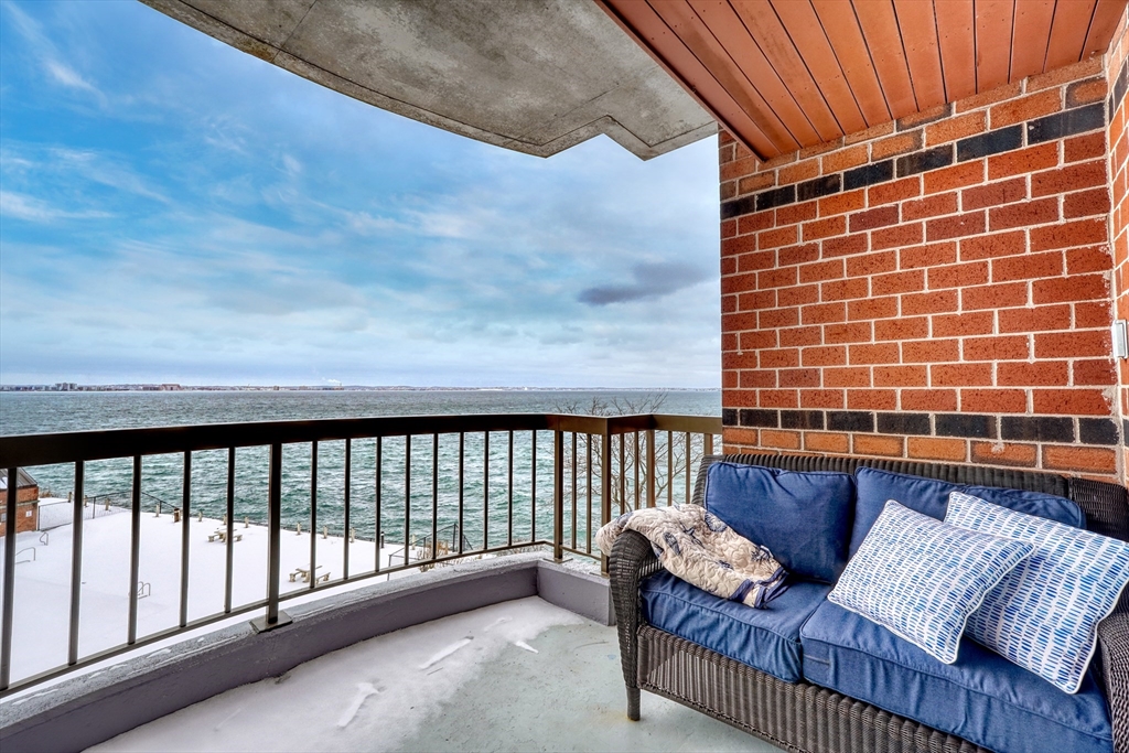 3 Seal Harbor Rd, Winthrop