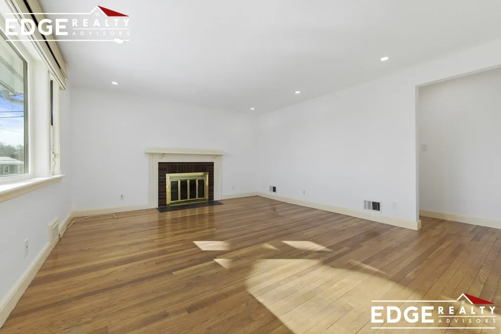 105 Hamilton Rd, Cedarwood