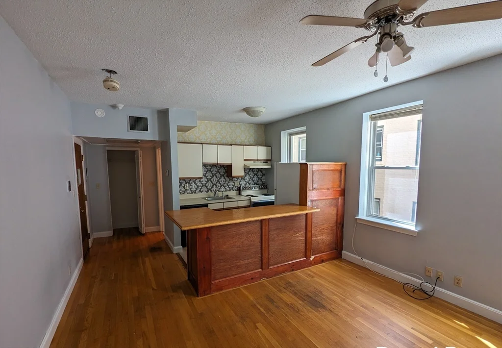1415 Commonwealth Ave, Allston