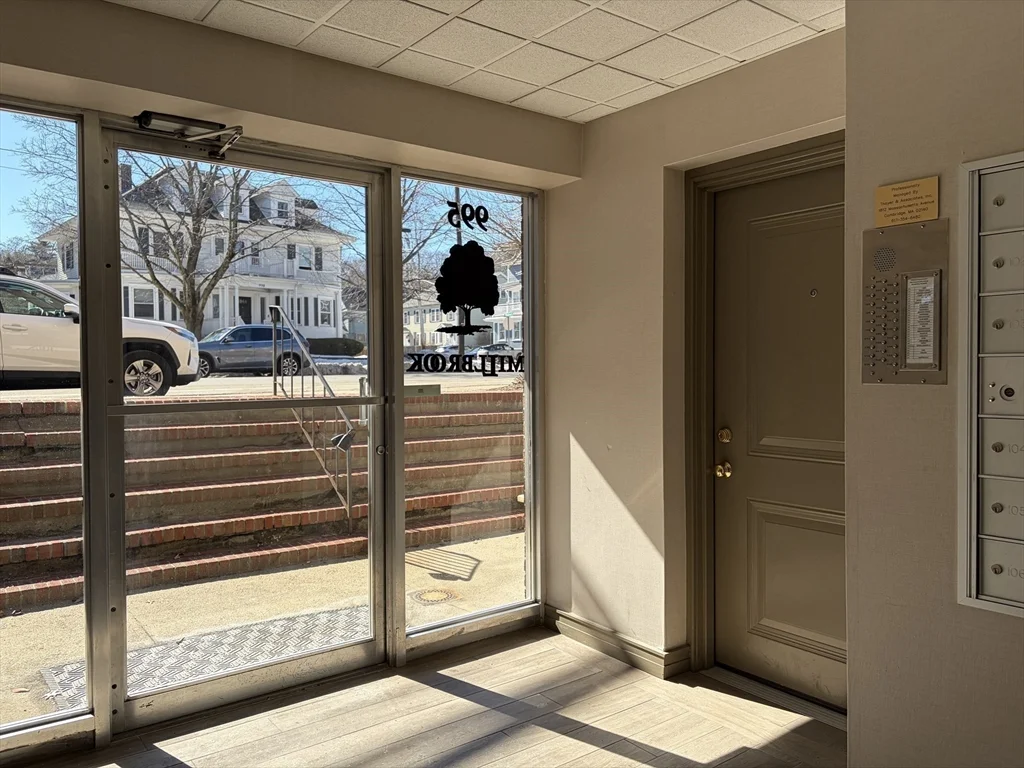 995 Mass Ave, Arlington