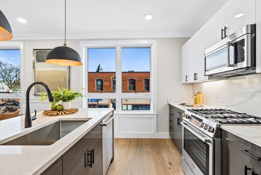 300 Somerville Ave, Ward Two