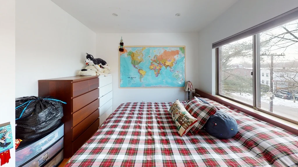 22-24 Broadlawn Park, Chestnut Hill