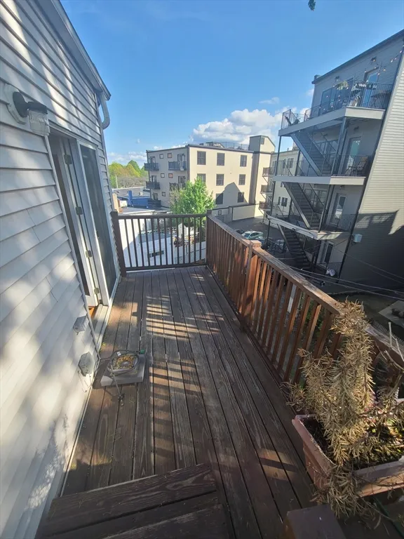 31 Jenkins St, South Boston