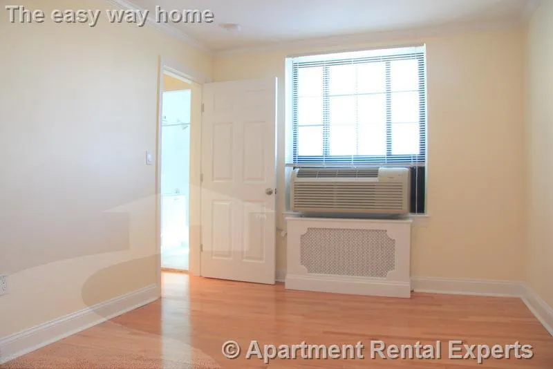 60 Brattle St, Harvard Square