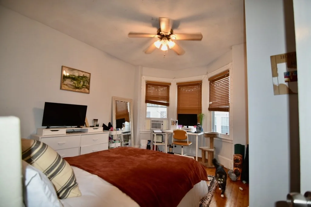 61 Gates St, South Boston