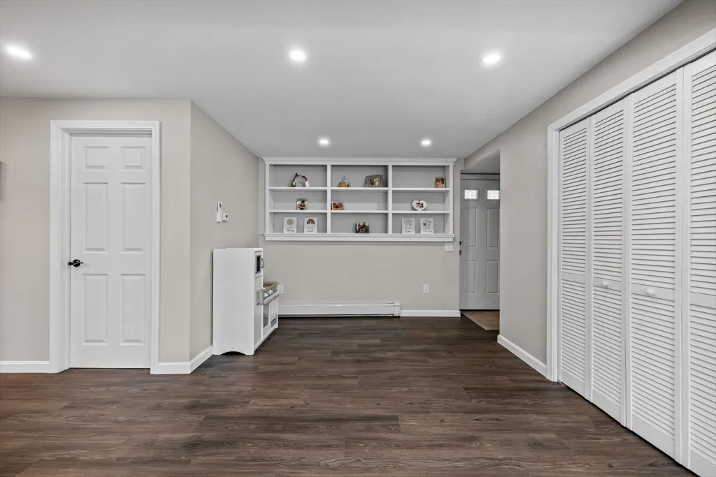 193 Bonham Rd, Dedham