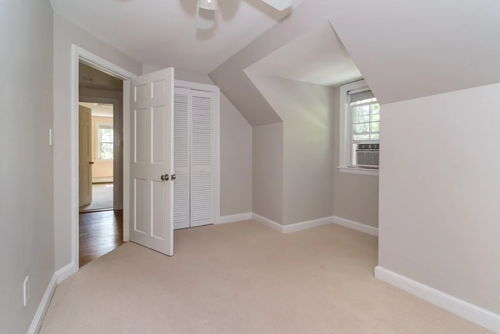 15 Charles St, Natick