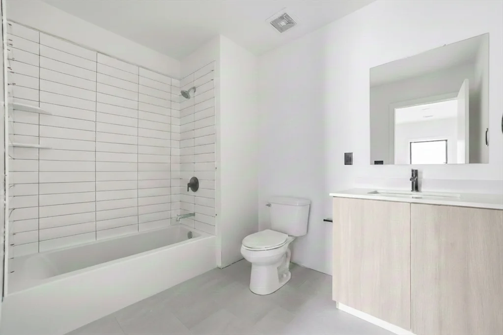 1035 Commonwealth Ave, Allston