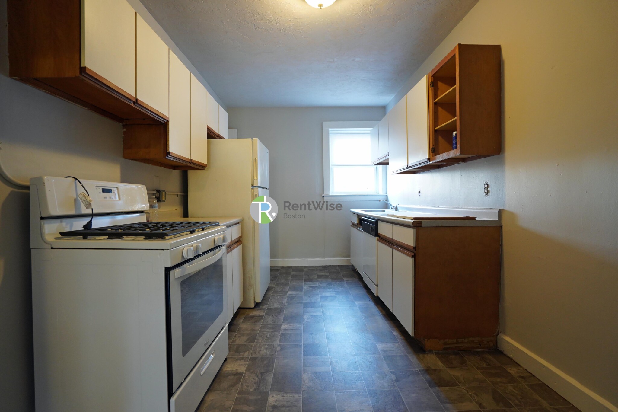 90 Cypress St, Emerson Gardens