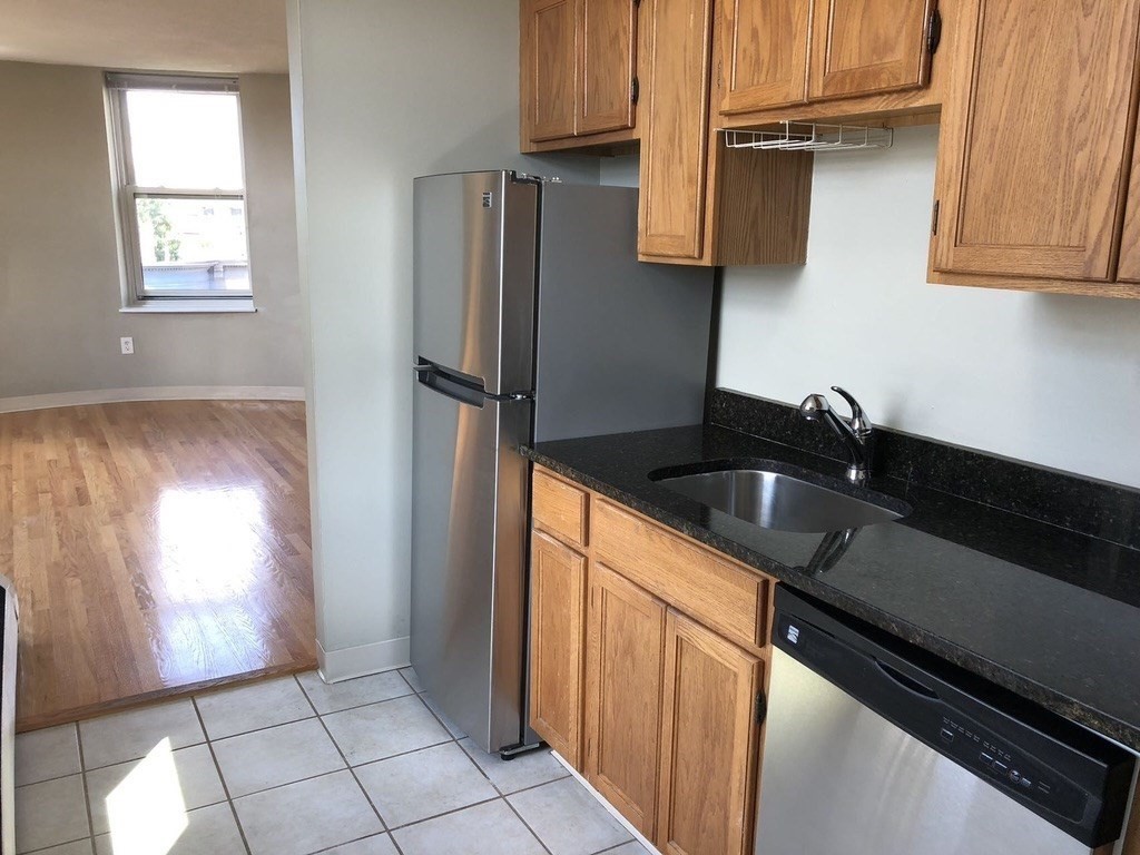 8 Albemarle Ct, Back Bay