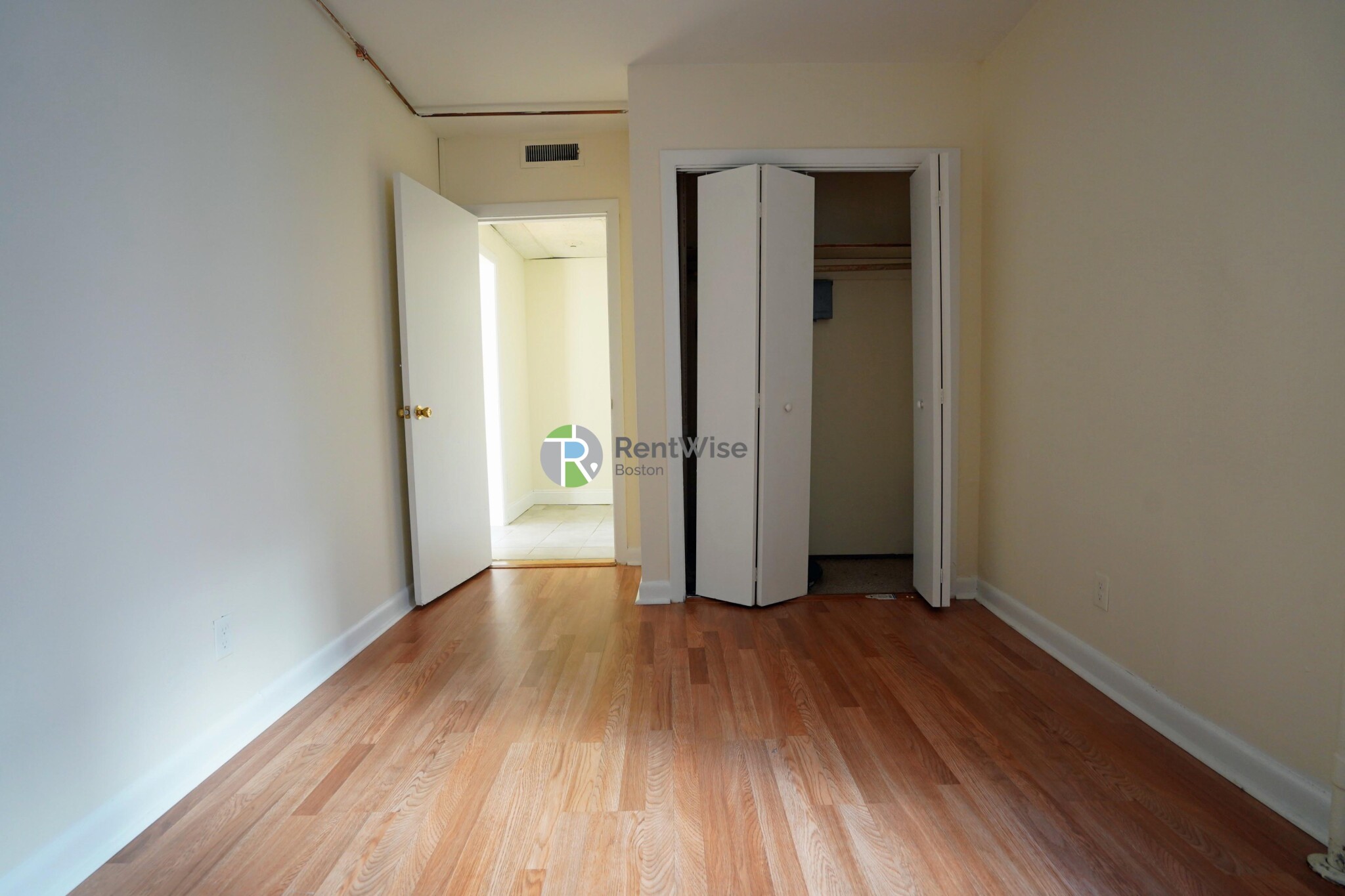 1137 Commonwealth Ave, Brighton