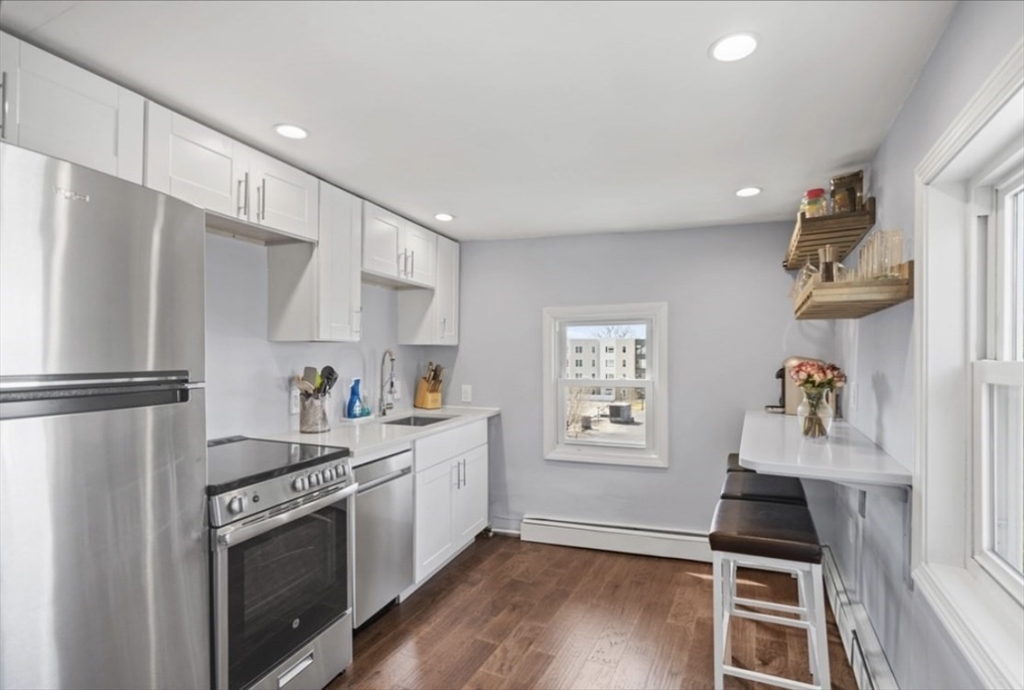 1 Telegraph St, South Boston