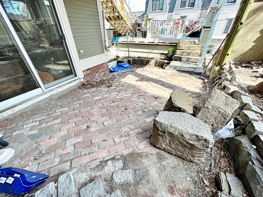 418 Sumner St, East Boston