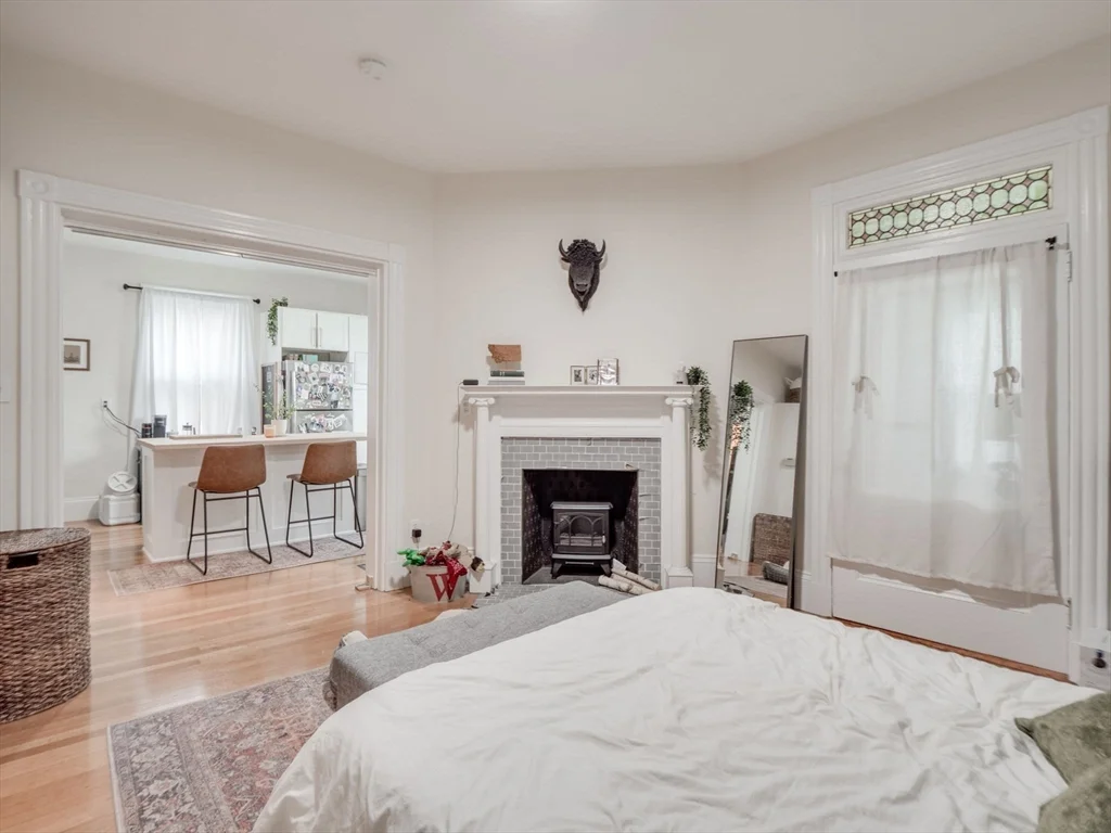 3 Monmouth St, Spring Hill