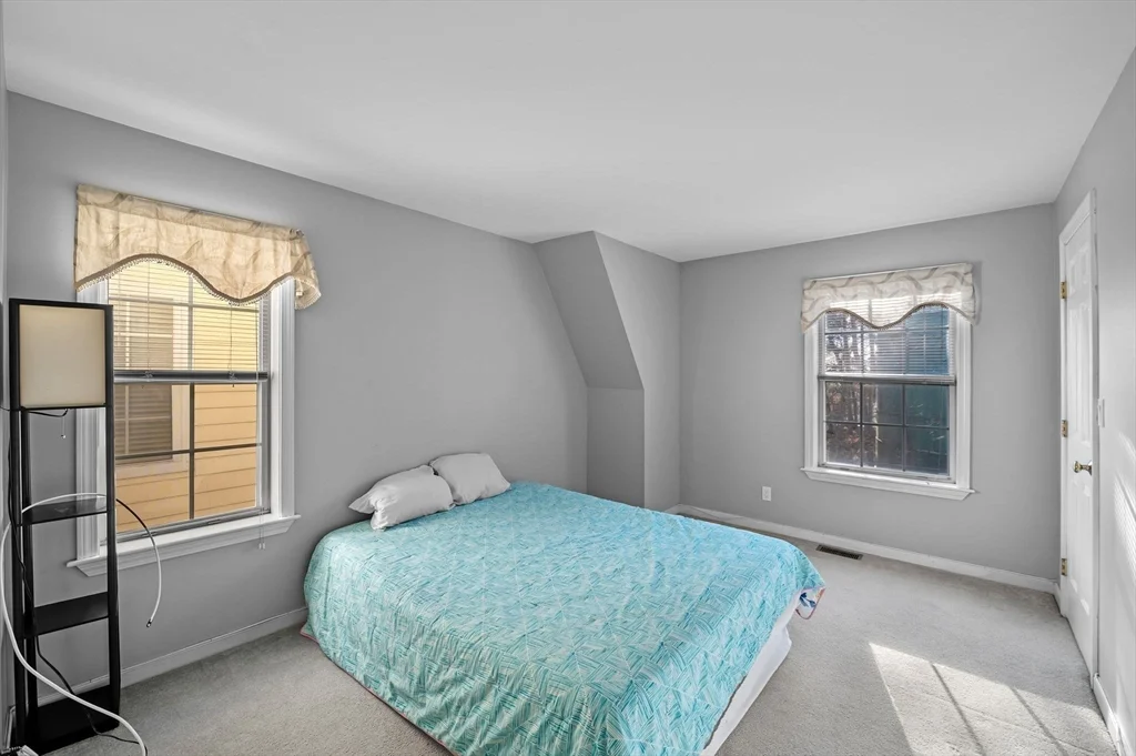 709 Gazebo Cir, Reading