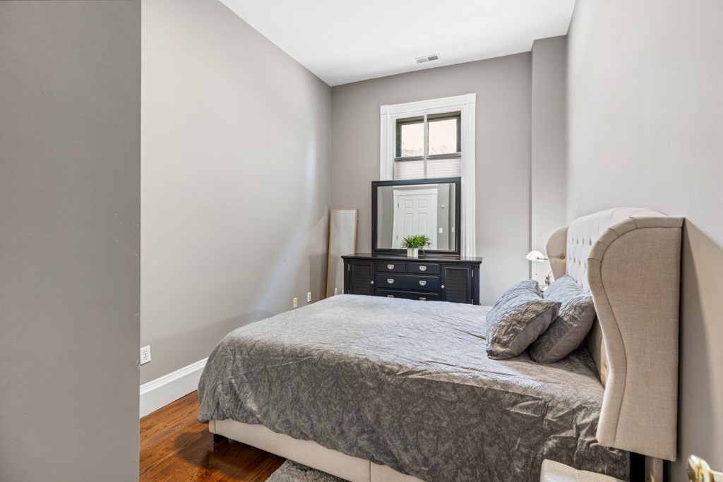 705 Massachusetts Ave, South End