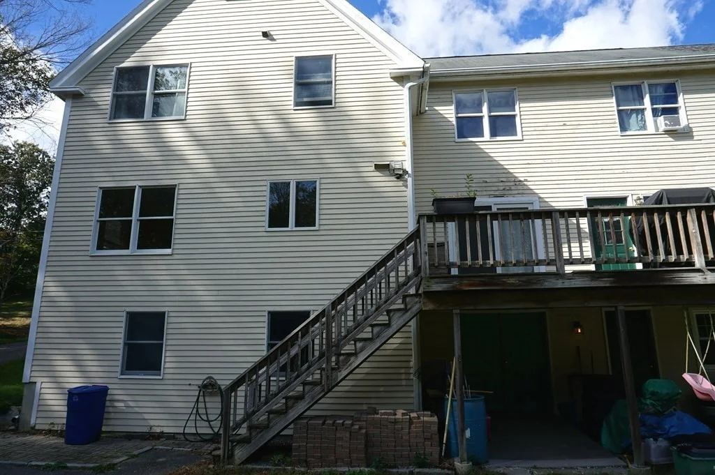 90 Groton St, Pepperell