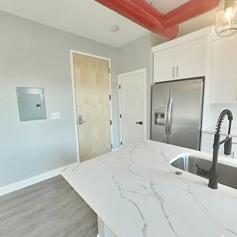 15 Oak, Needham