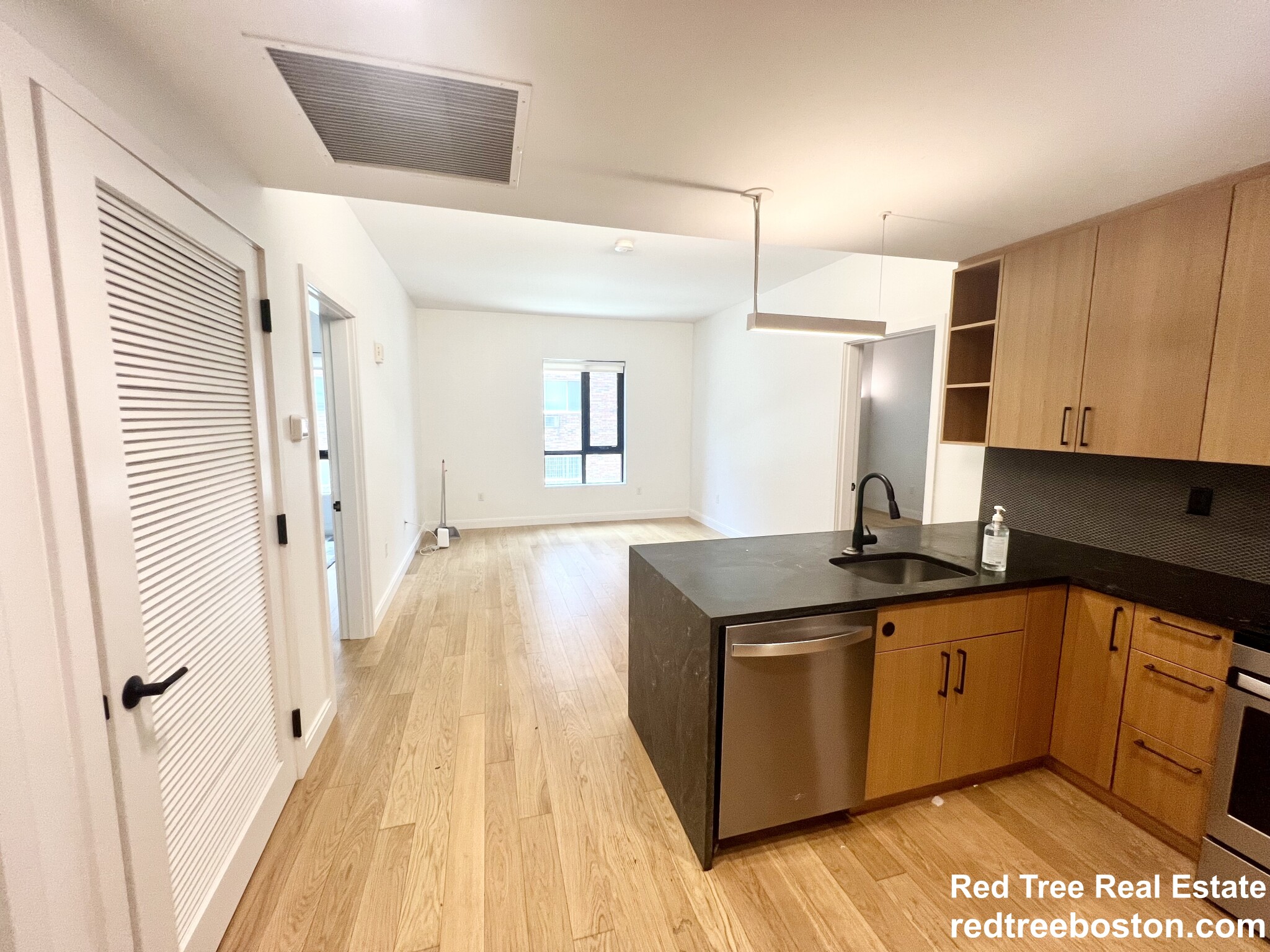 83 Gardner St, Allston