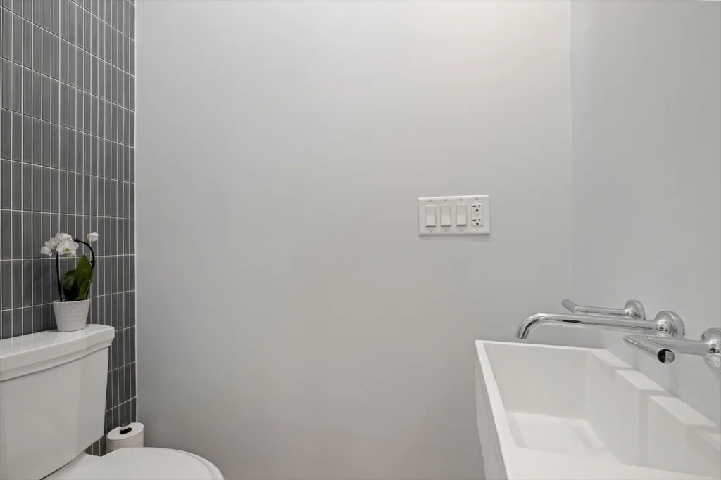 133 Spring St, East Cambridge