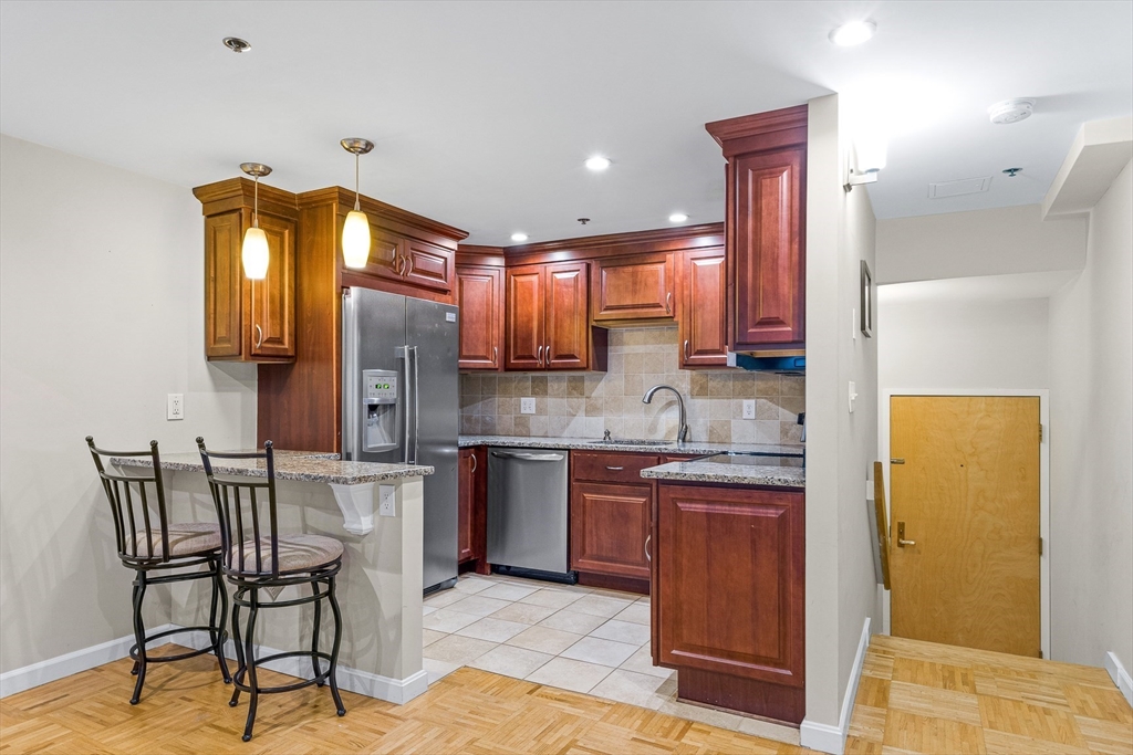 357 Commercial St, Waterfront