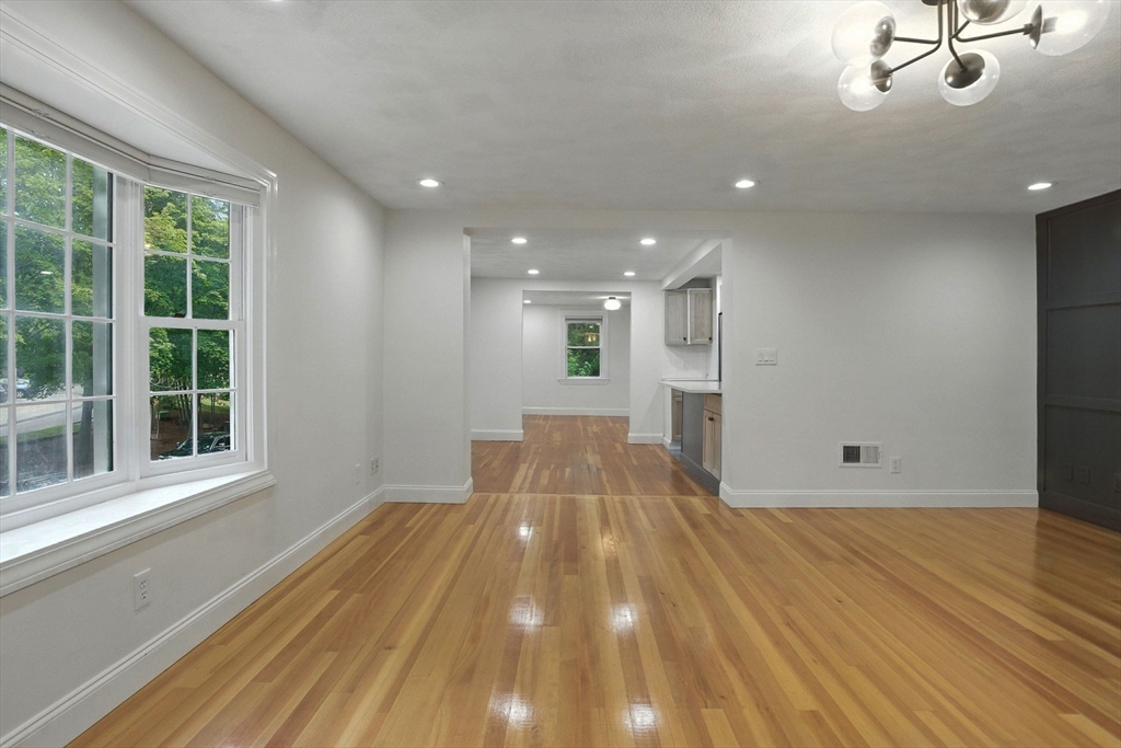 64 Lincoln Ave, Lynnfield