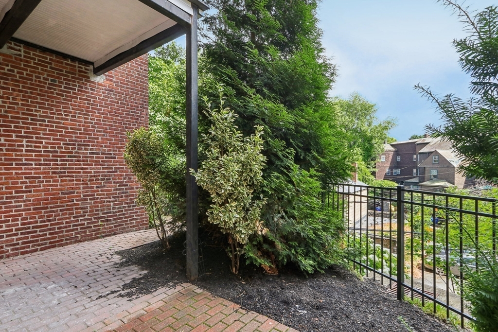 1471 Beacon St, Coolidge Corner