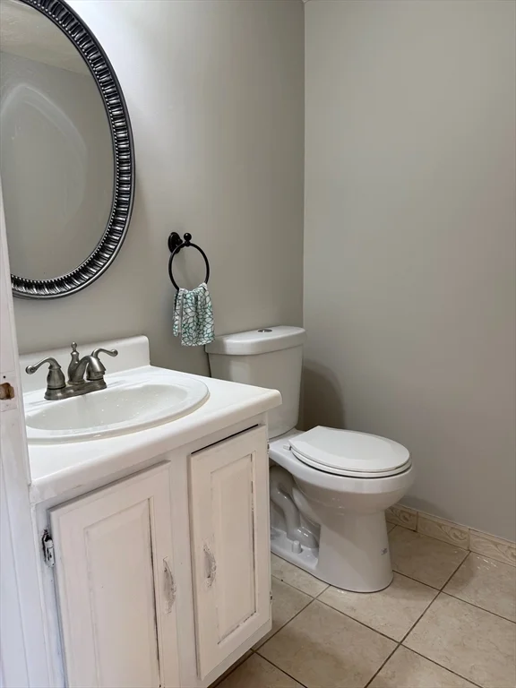 10 Ptarmigan Dr, Shrewsbury