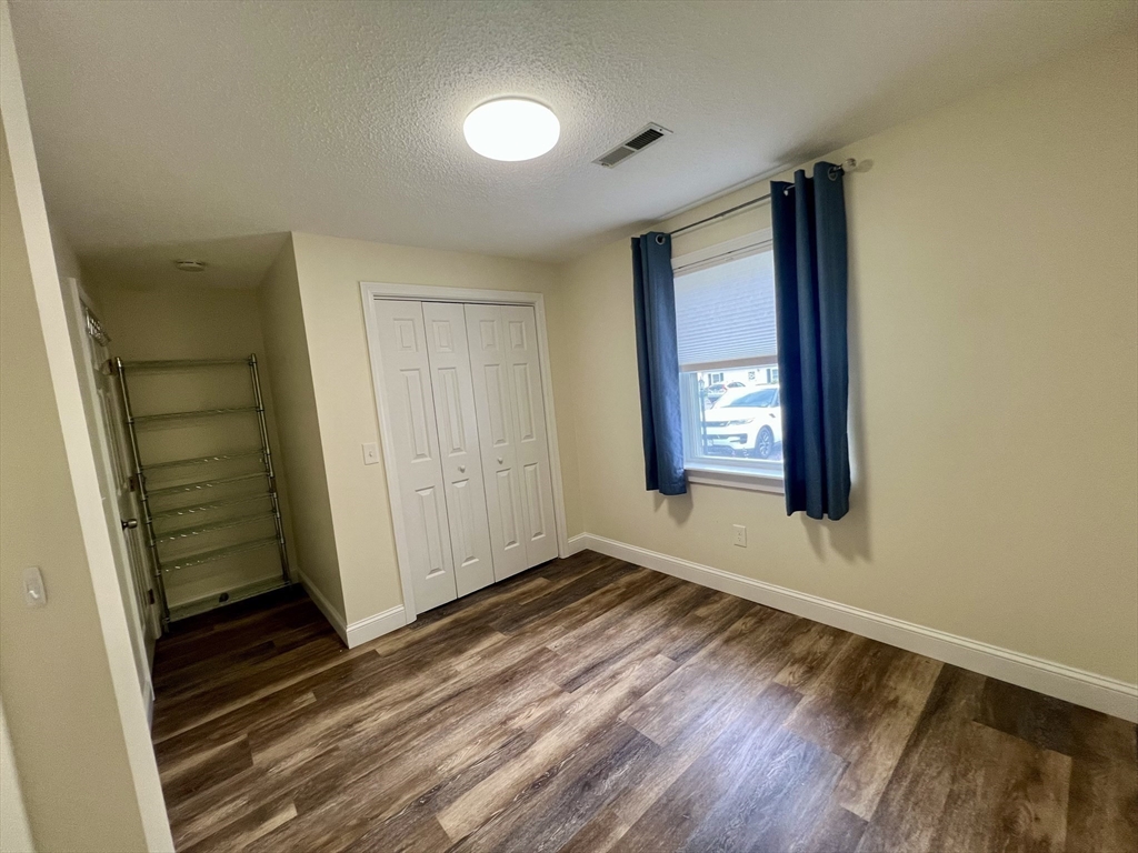 103 Main St, Pepperell