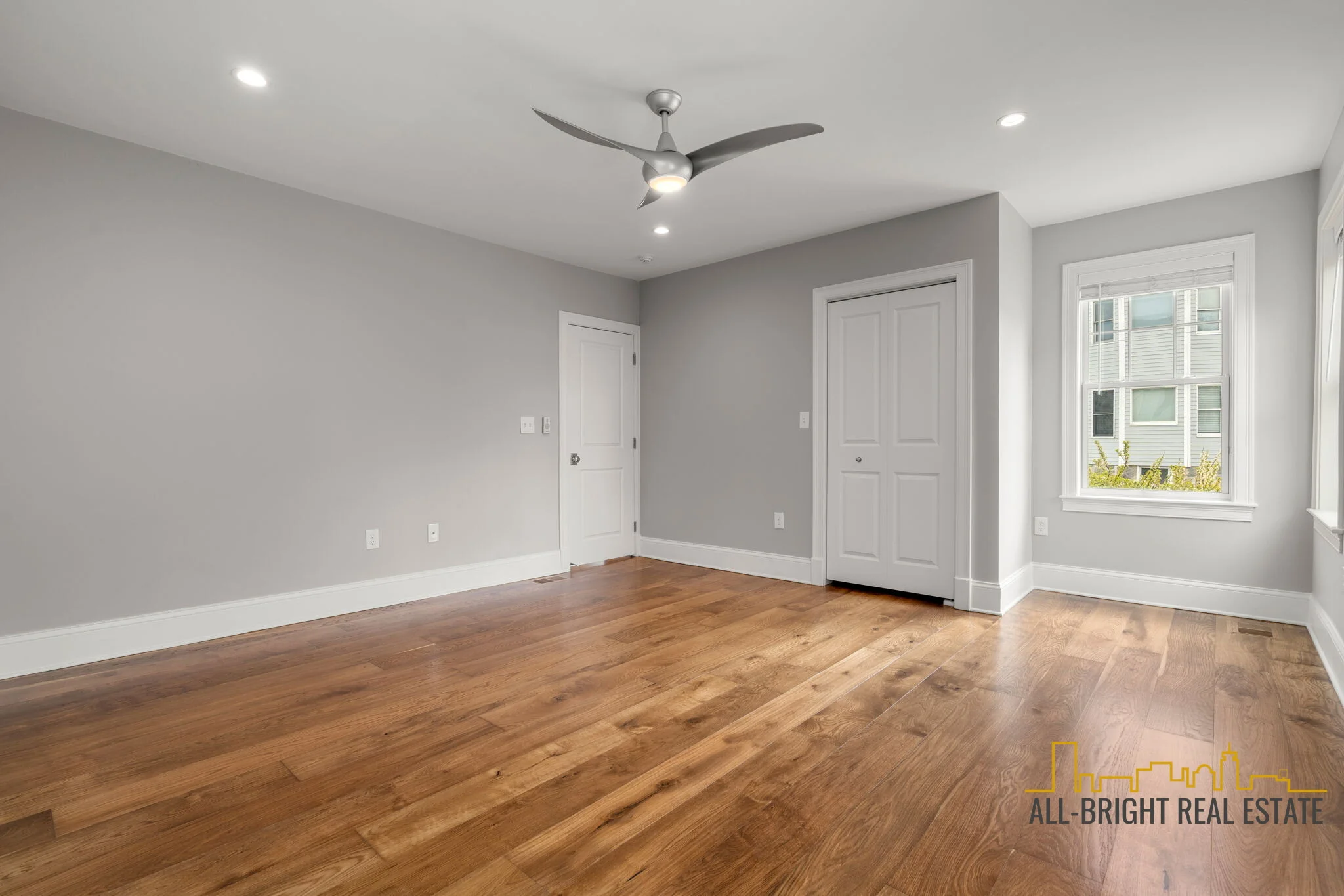 176 Winthrop Shore Dr, Winthrop