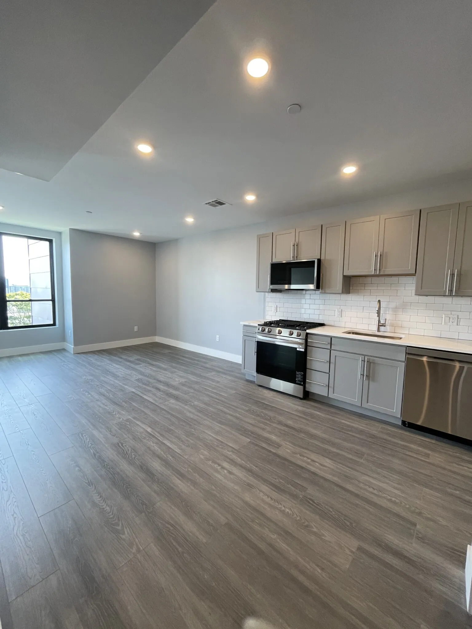 365 Western Ave, Brighton