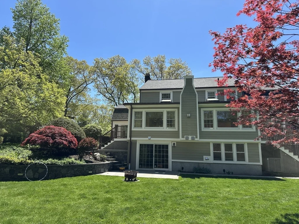 45 Wellesley Rd, Belmont