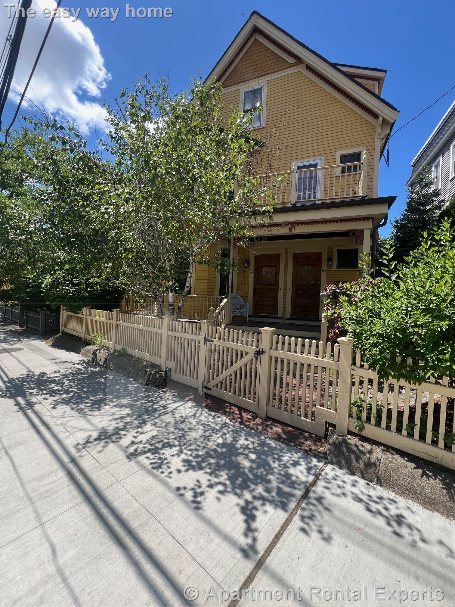 82 Holland St, Davis Square