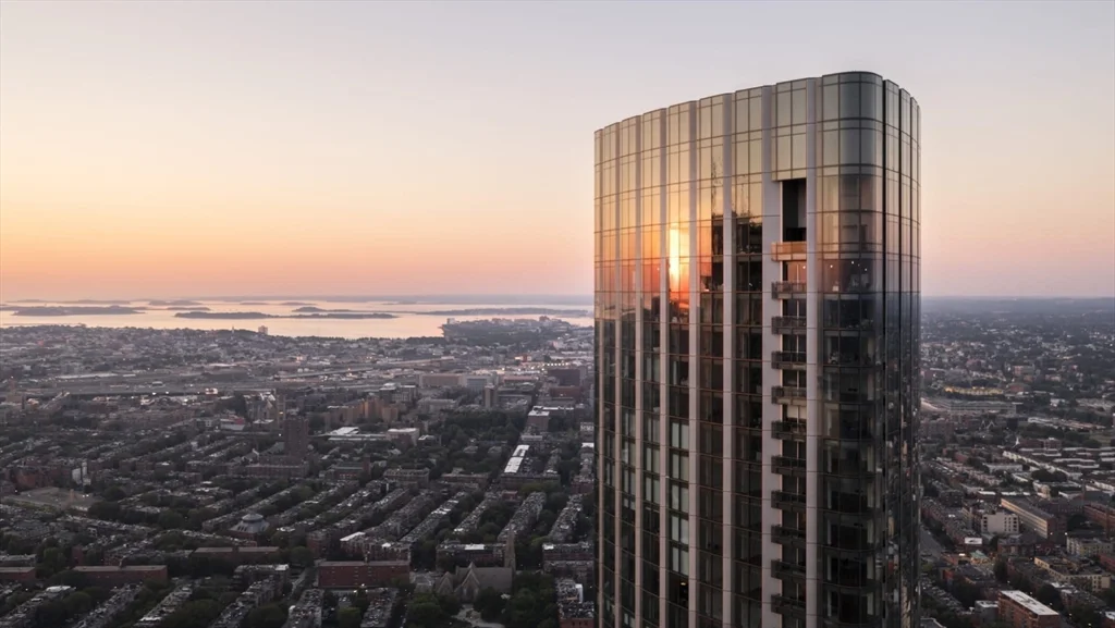 1 Dalton St, Back Bay