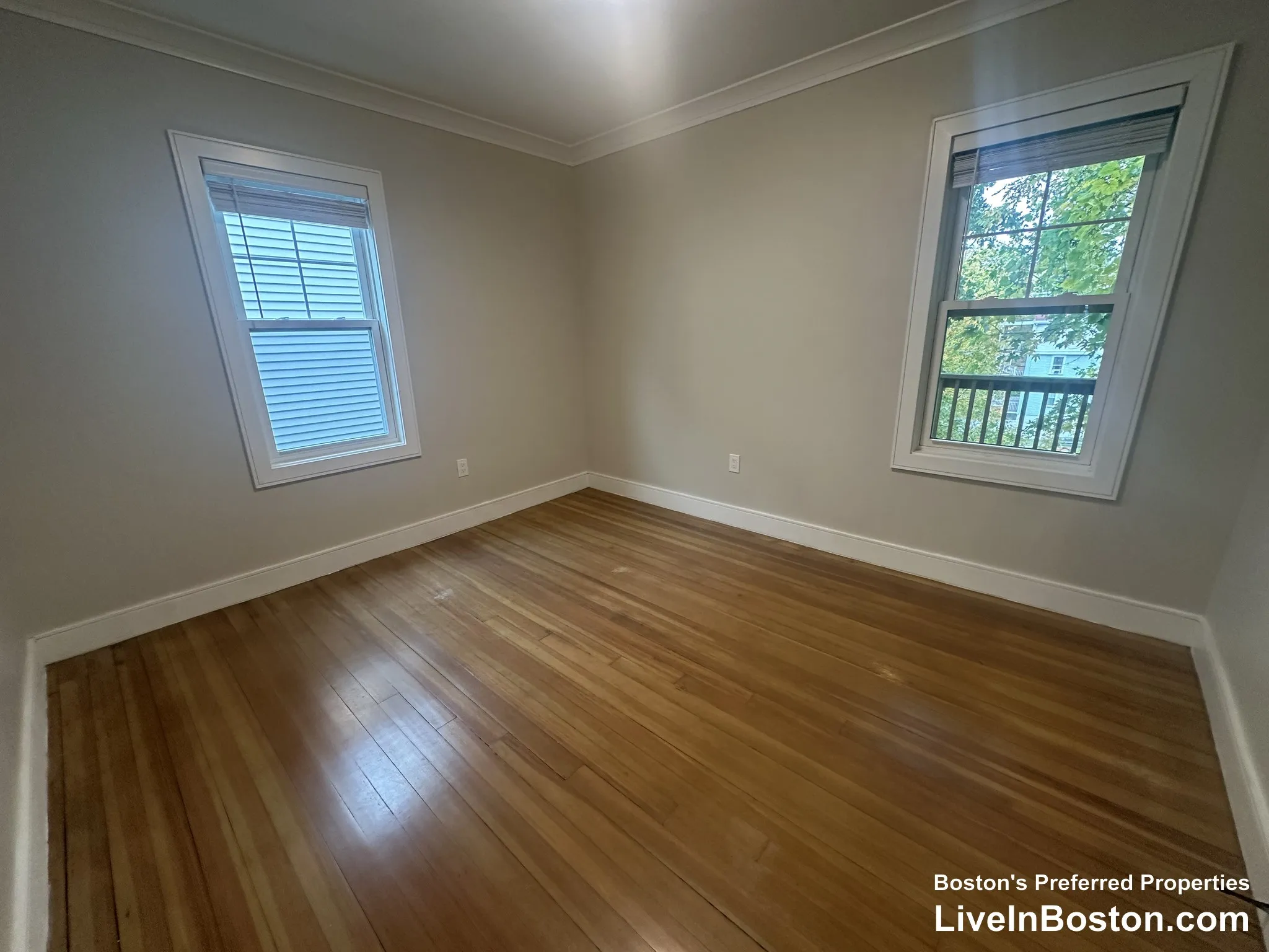 44 Iffley Rd, Jamaica Plain