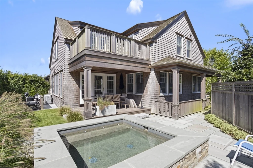 13B Gingy Ln, Nantucket