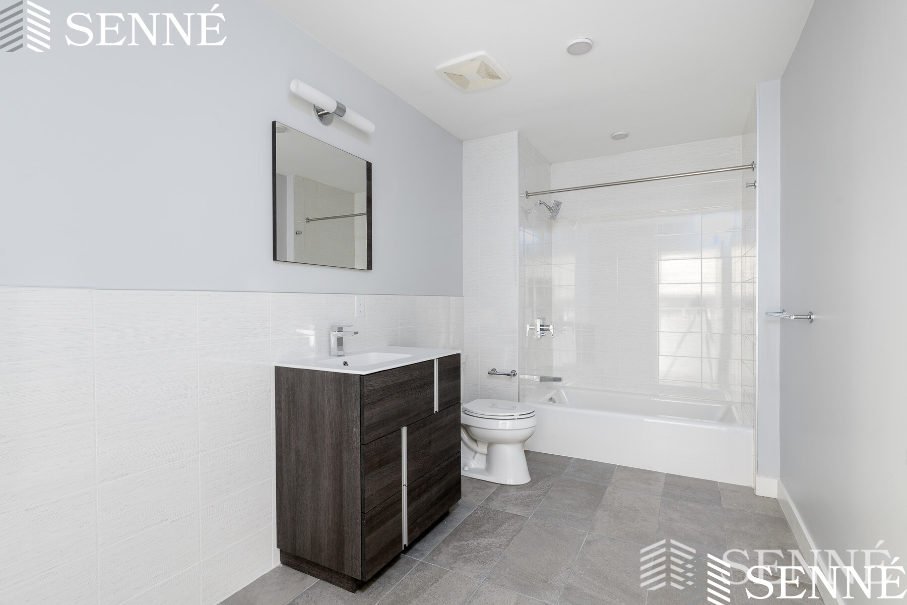 44 Medford St, South Medford