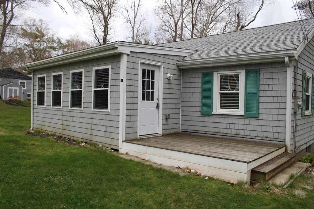 81 Winthrop Rd, Manomet