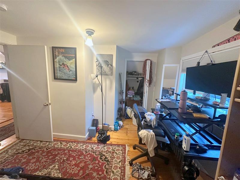 10 Rogers Ave, Powder House Square