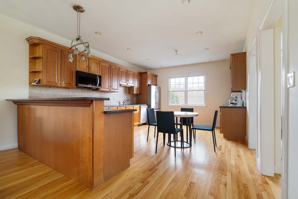 117-1 Florence St, Chestnut Hill