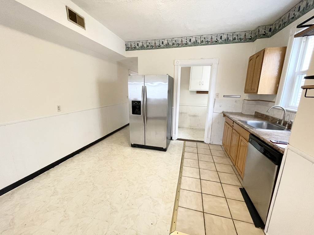 45 Crescent Ave, Dorchester